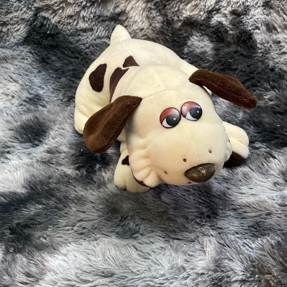 **HOST PICK** 1984 Pound Puppies White Brown Spots Dog Plush